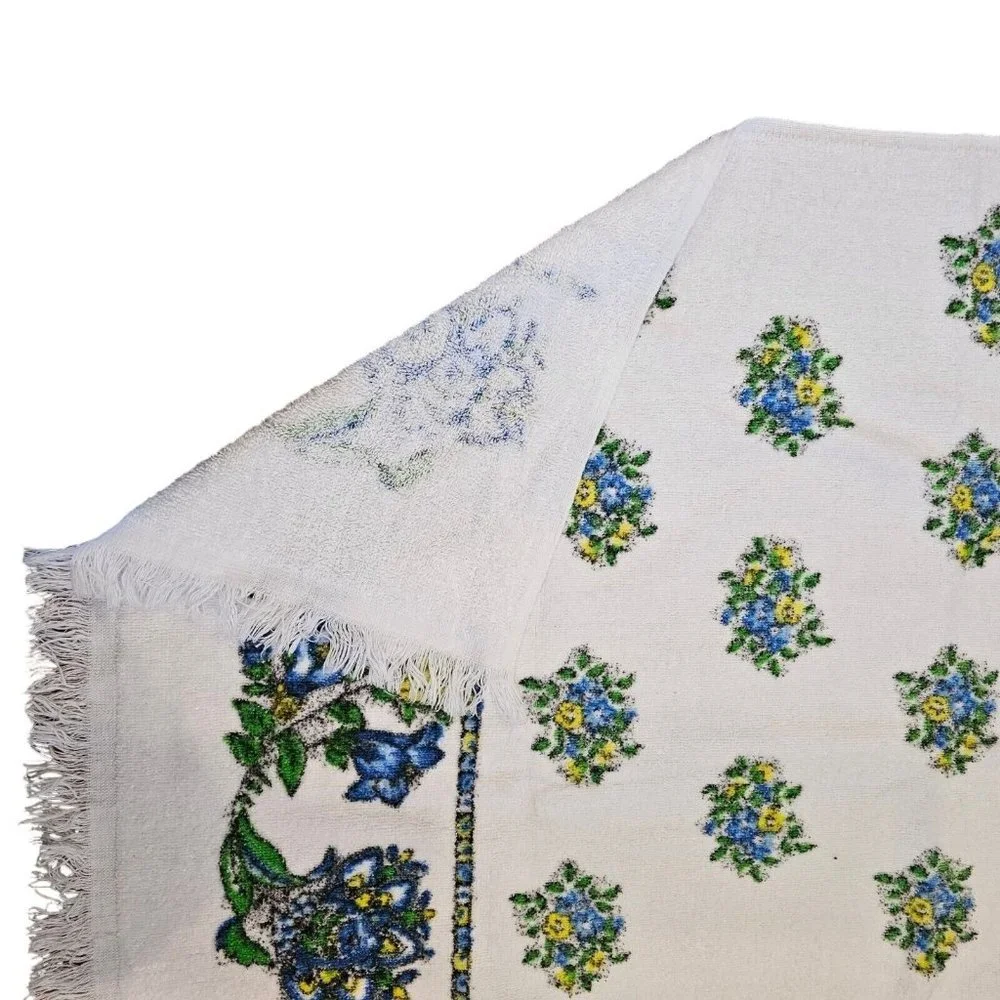 Vintage White Blue Floral Fringe Towel 3 Pc Set 1 Hangs Over Chair 22X38 Cannon‎